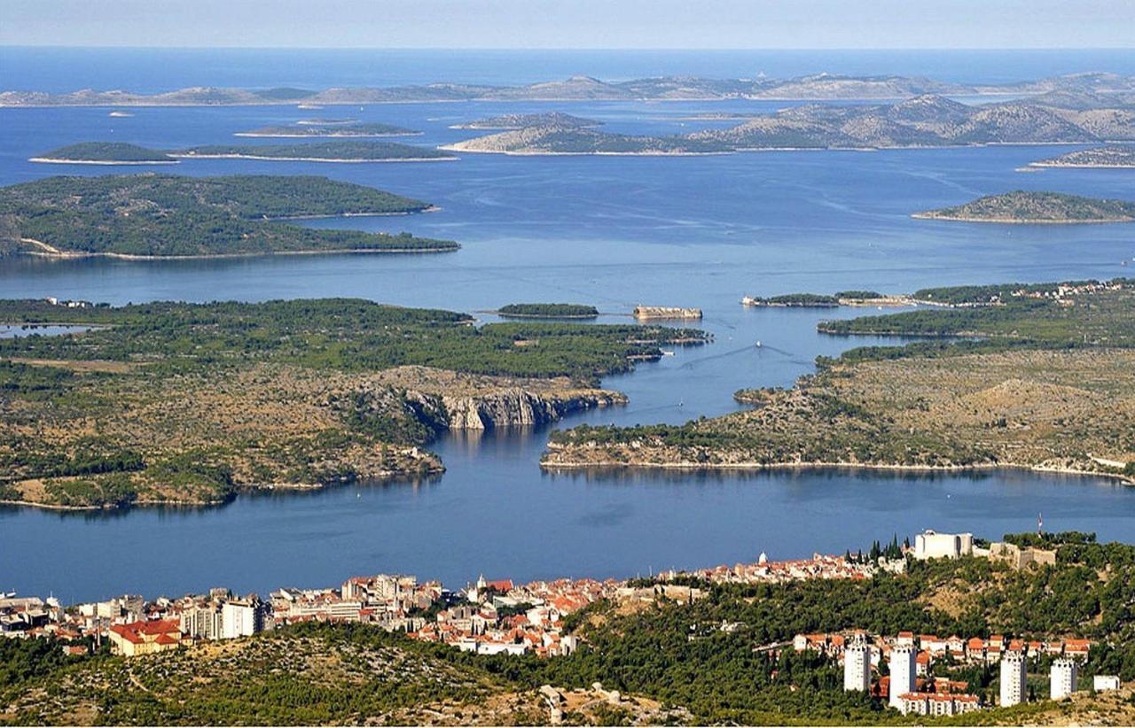 Apartments Orsula Near Old Town Šibenik Exteriör bild
